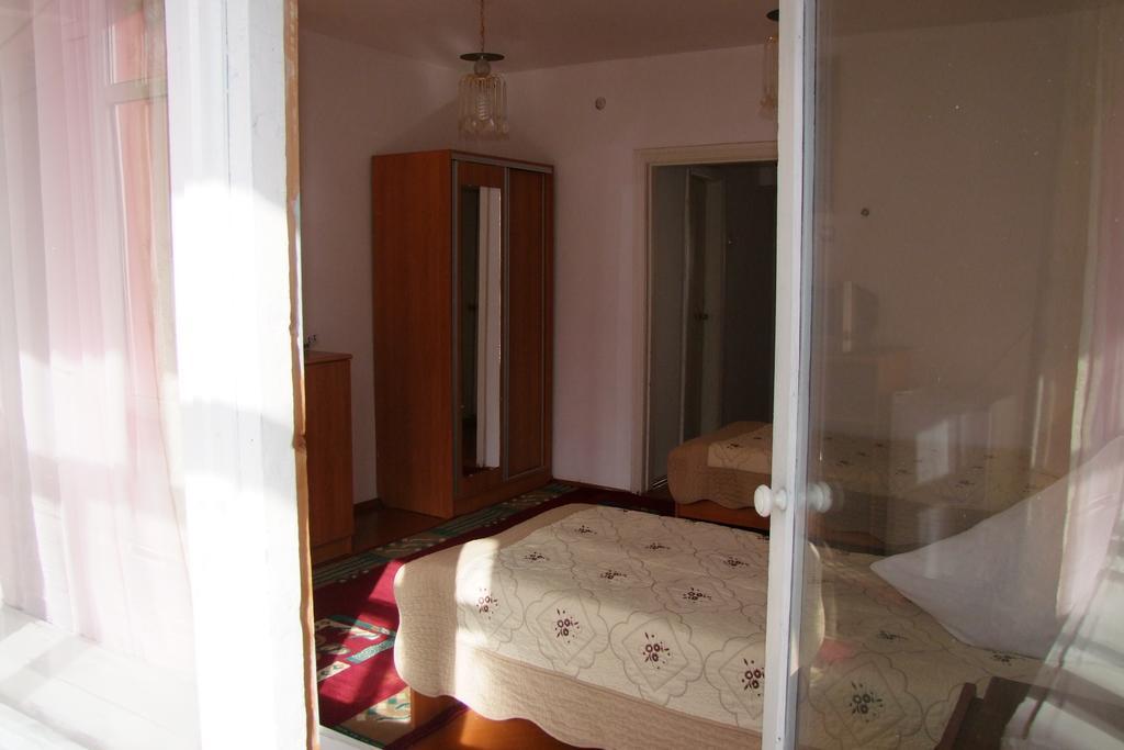 Otel Issyk-Kul-Karakol Exterior foto